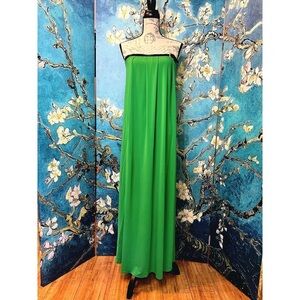 SZ XS Victoria’s Secret green, built in bra, maxi dress.